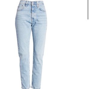 Levi’s 501 Skinny Tango Light wash 25w x 30l